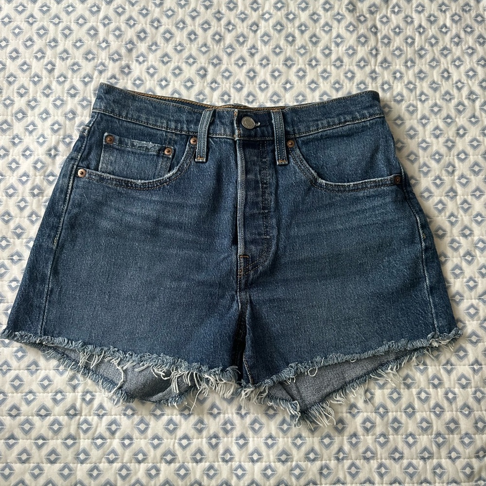 LEVI 501 JEAN SHORTS